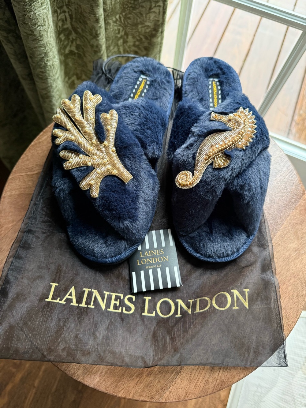 Laines London seashell slippers new in bag medium size 7-8